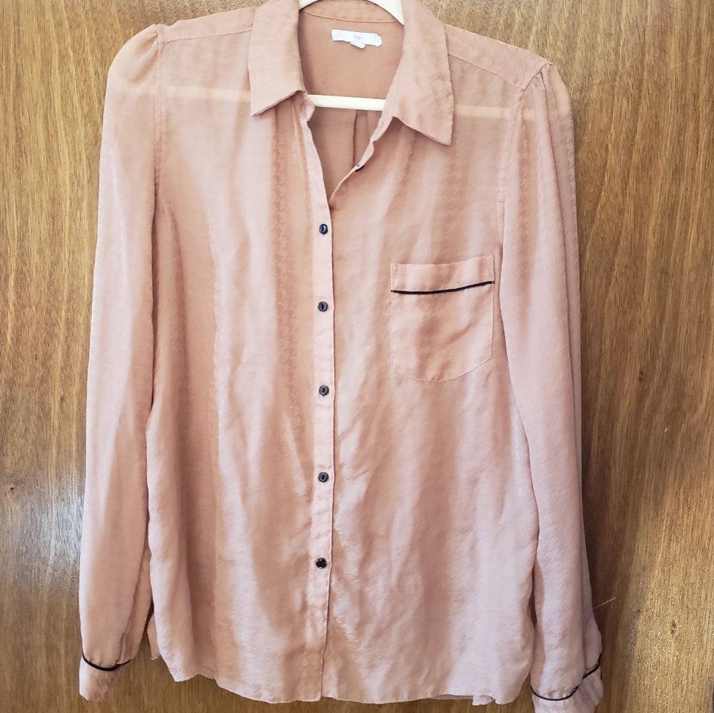 Nude Button Down with subtle Houndstooth print